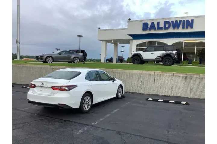 $28950 : Toyota Camry 2024 LE 4dr Sed image 7