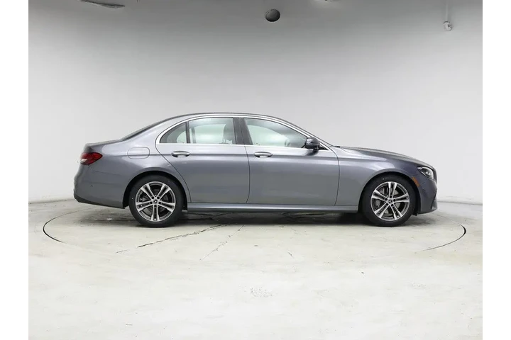 $35998 : Mercedes-Benz E-Class 2022 E image 7