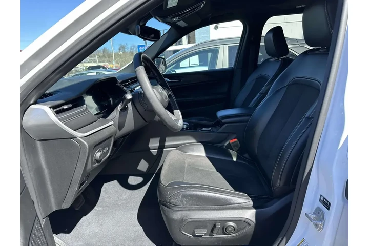 $29985 : Jeep Grand Cherokee 2023 4x4 image 9