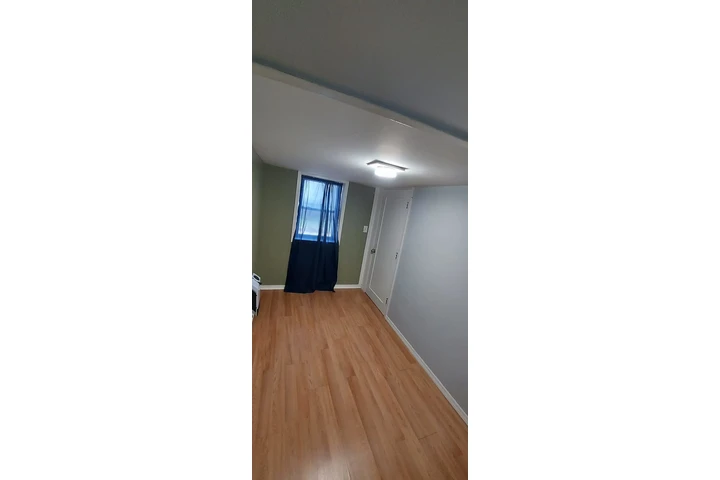 $600 : Habitacion En Queens image 3