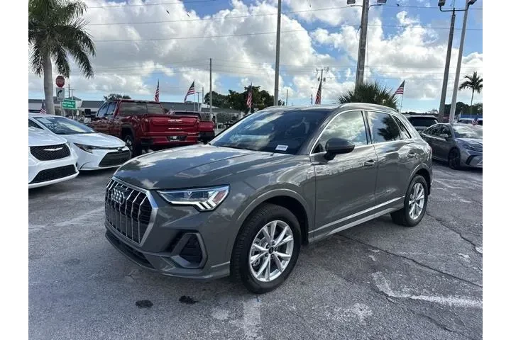 $31988 : Audi Q3 2025 AWD quattro S l image 7