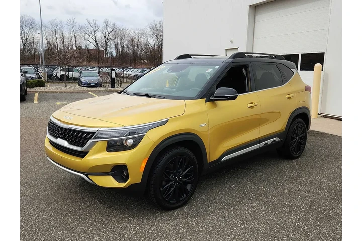 $18342 : Kia Seltos 2022 AWD Nightfal image 3