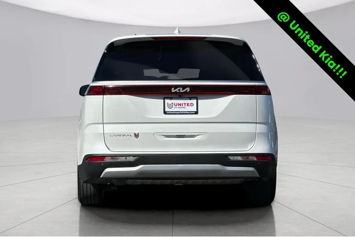 $27998 : Pre-Owned 2024 Carnival LX image 4