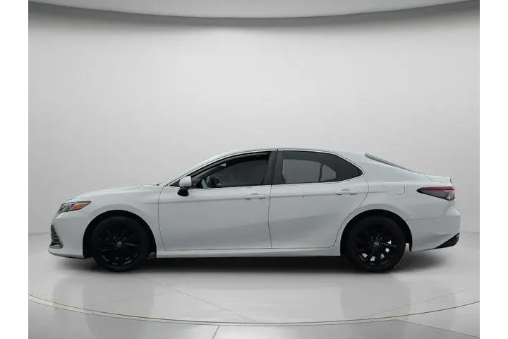 $22691 : Toyota Camry 2022 LE 4dr Sed image 3