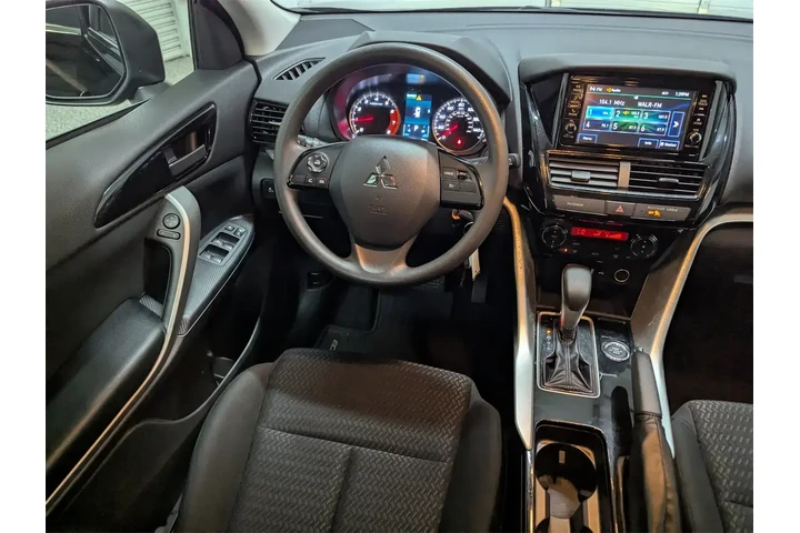 $25997 : Mitsubishi Eclipse Cross 202 image 7