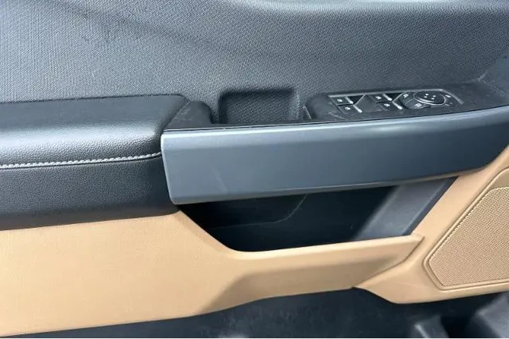 $38600 : Ford F-150 2023 4x4 XLT 4dr image 8