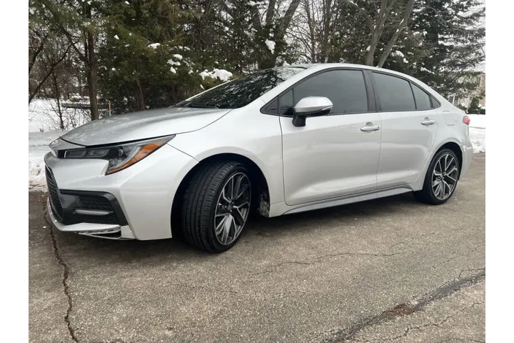 $19999 : 2021 Corolla SE image 9