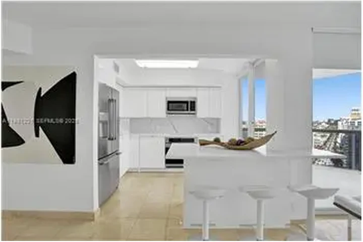 $5800 : Rental property with 2 bedro image 9