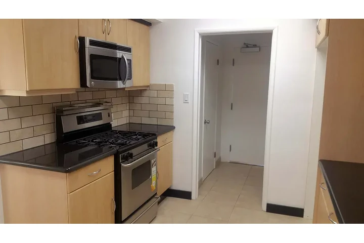 $1375 : North Hollywood 🏡 image 4