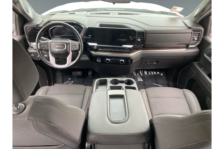 $39521 : GMC Sierra 1500 2023 4x4 SLE image 10