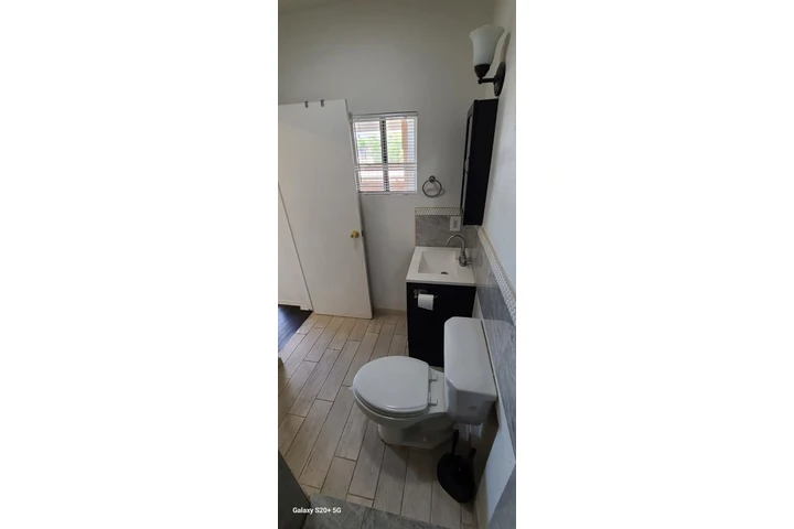 $1400 : Apartmento Desert Hot Springs image 3