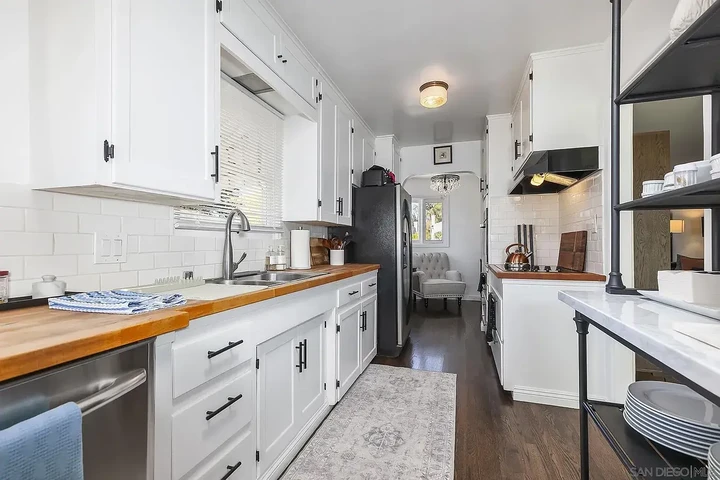 $1120 : 5629 Adelaide Ave, San Diego, image 8