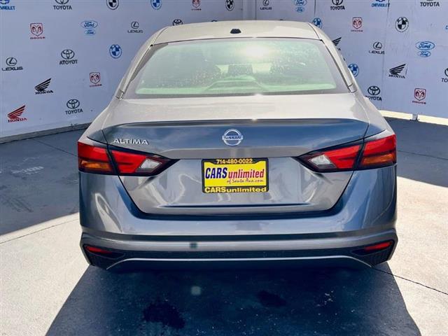 $14495 : Used 2019 Altima 2.5 S Sedan image 4