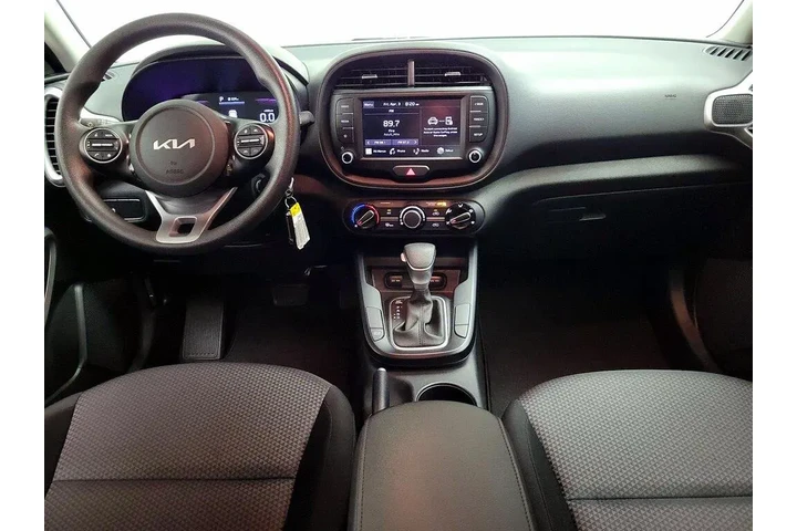 $18998 : Kia Soul 2024 LX 4dr Crossov image 9