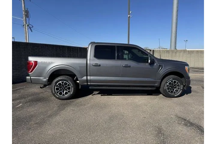 $39911 : Ford F-150 2022 4x4 XLT 4dr image 8