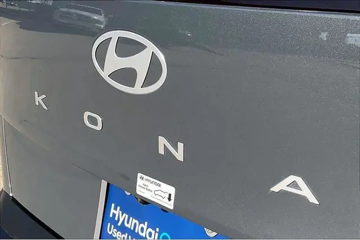 $21999 : Hyundai KONA 2025 AWD SEL 4d image 8