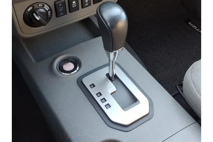 $21180 : Nissan Frontier 2021 4x4 S 4 image 9