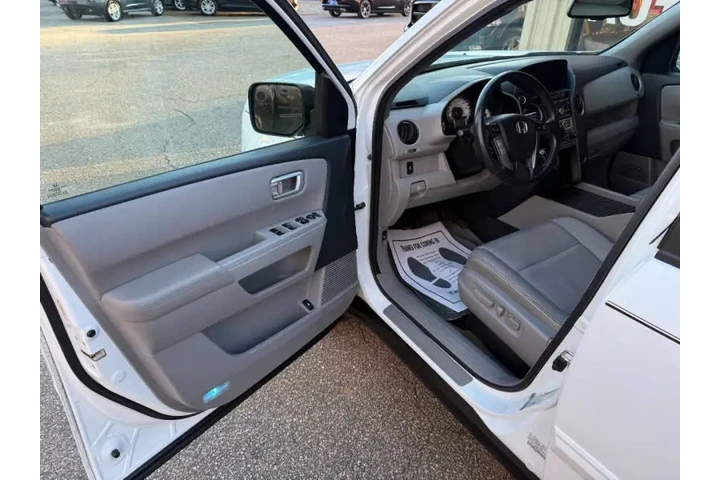 $9999 : 2014 Pilot EX-L image 10