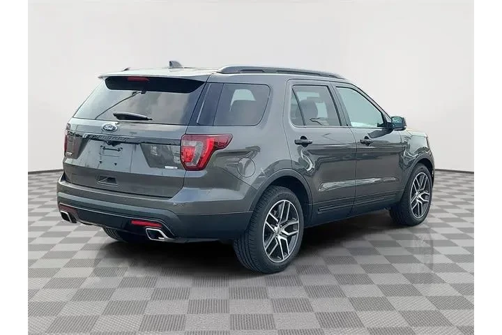 $15930 : Ford Explorer 2017 AWD Sport image 5