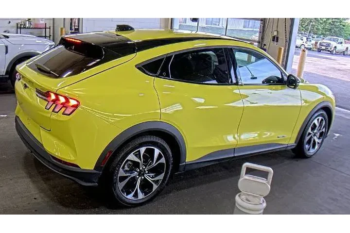 $30898 : Ford Mustang Mach-E 2025 Sel image 5