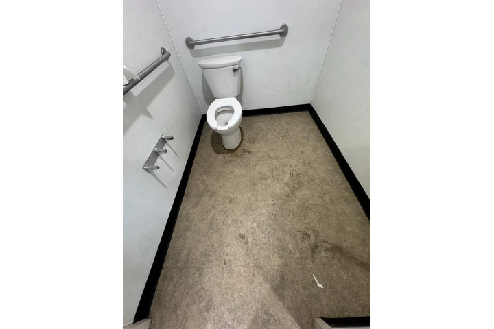 Chica’s Pro Cleaning ✨🧼 image 5