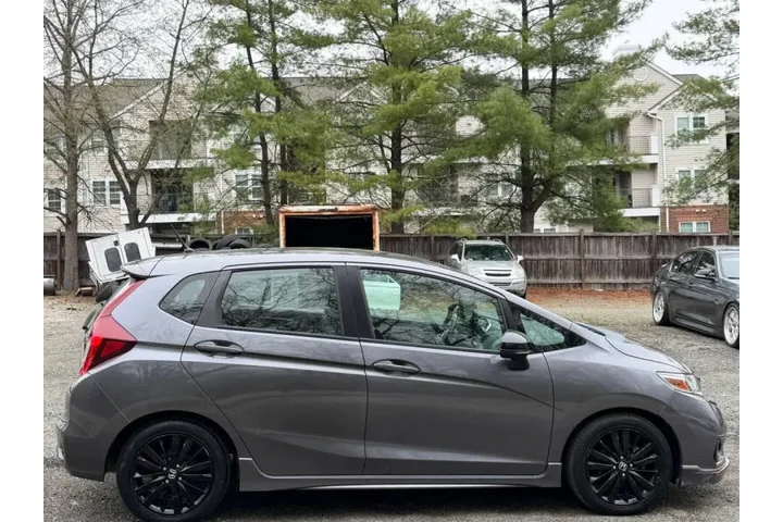 $10550 : 2018 Fit Sport image 9