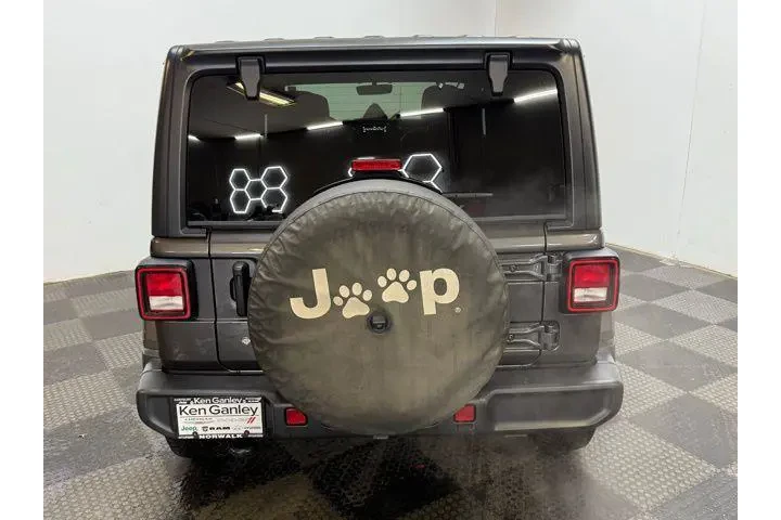 $26950 : Jeep Wrangler Unlimited 2018 image 10