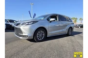$39888 : Toyota Sienna 2024 AWD LE 8- thumbnail