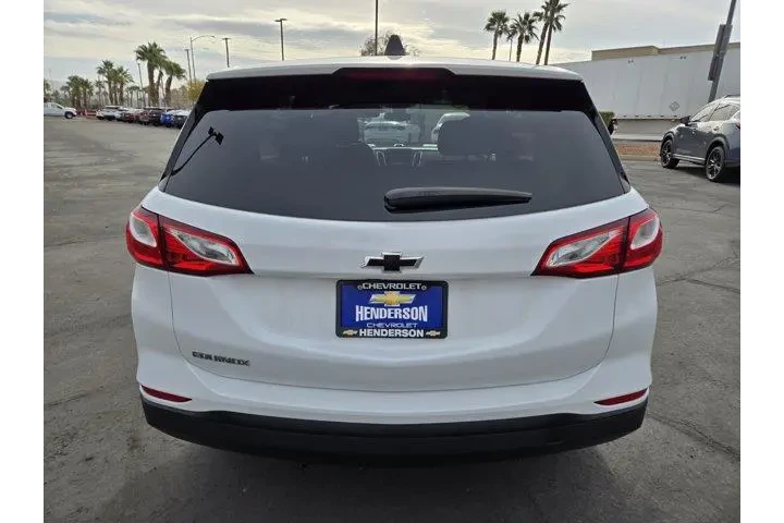 $17292 : Chevrolet Equinox 2020 LS 4d image 5