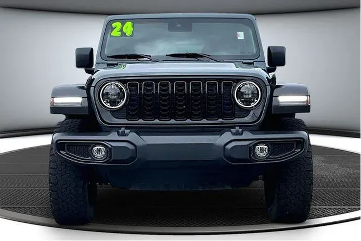 $38000 : Jeep Wrangler 2024 4x4 Willy image 2