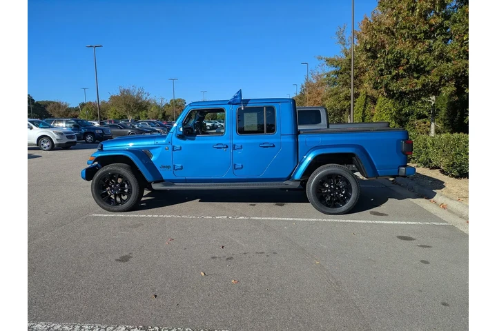 $38856 : Jeep Gladiator 2023 4x4 Over image 7