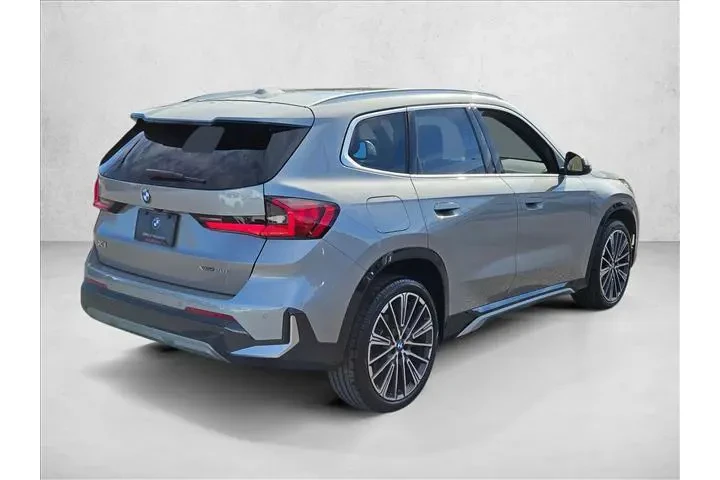 $38777 : BMW X1 2025 AWD xDrive28i 4d image 5