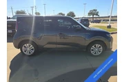 $15587 : Kia Soul 2025 S 4dr Crossove thumbnail