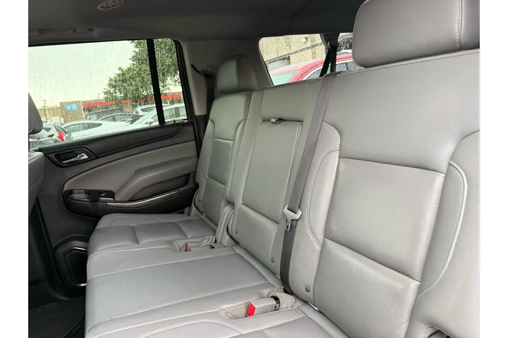 $9996 : 2020 Suburban 2WD LT image 8