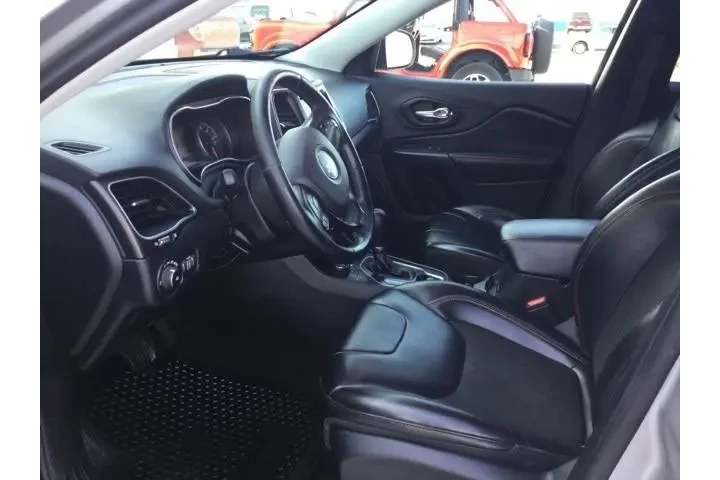 $14920 : Jeep Cherokee 2020 4x4 Trail image 7