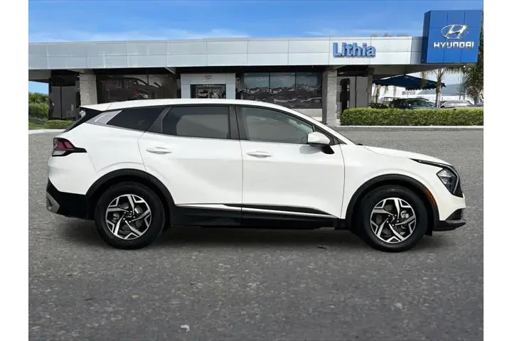 $15799 : Kia Sportage 2023 LX 4dr SUV image 8