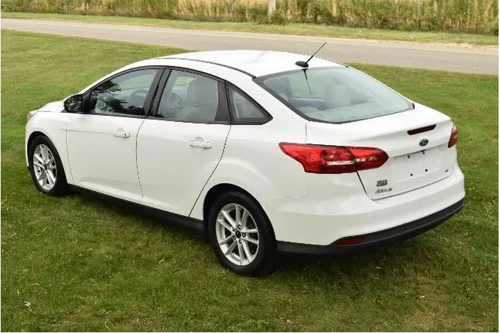 $8250 : Ford Focus 2016 SE 4dr Sedan image 5
