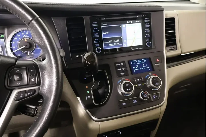 $27489 : Toyota Sienna 2020 Limited P image 5