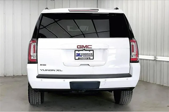 $16490 : GMC Yukon XL 2019 4x4 SLT 4d image 4