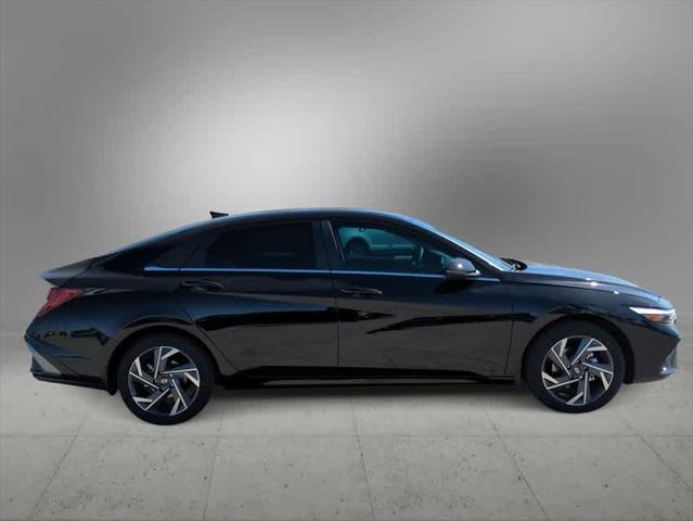 $29640 : New 2024 Hyundai ELANTRA HYBR image 6