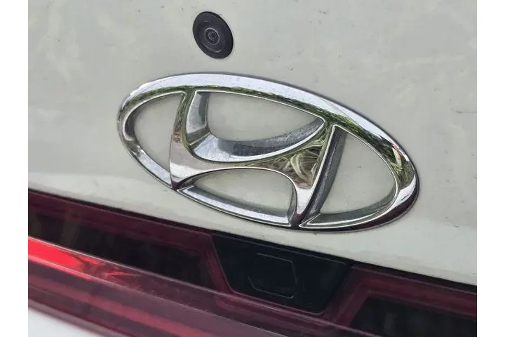 $21145 : Hyundai ELANTRA 2023 Limited image 10