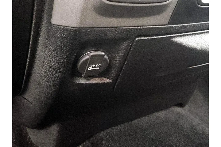 $18998 : Ram 1500 2015 4x2 Express 4d image 9