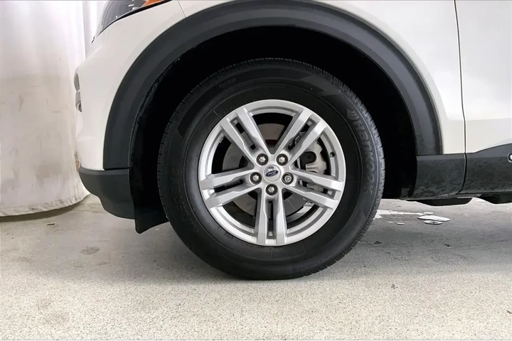 $29991 : Ford Explorer 2024 XLT 4dr S image 6