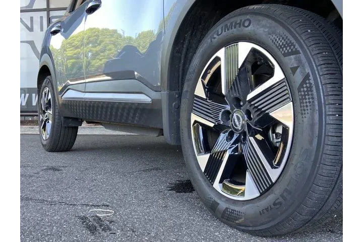 Nissan Kicks 2025 AWD SV 4dr image 9