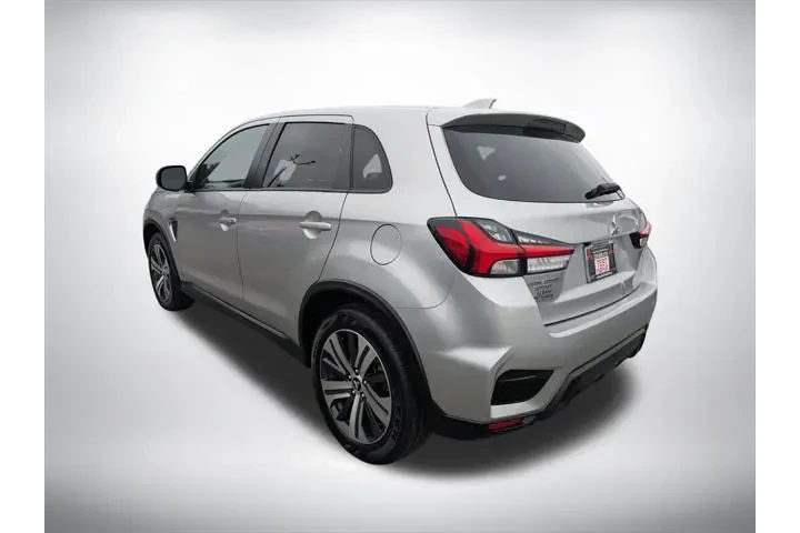 $18555 : Mitsubishi Outlander Sport 2 image 5