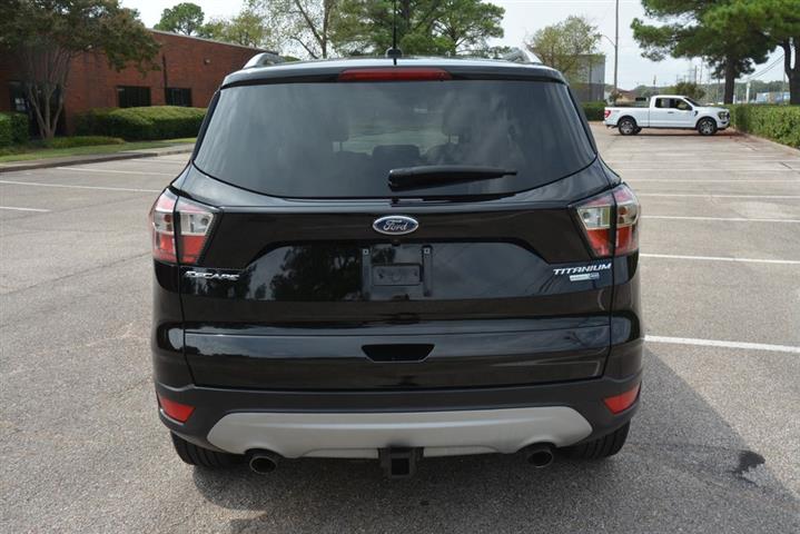 2017 Escape Titanium image 8