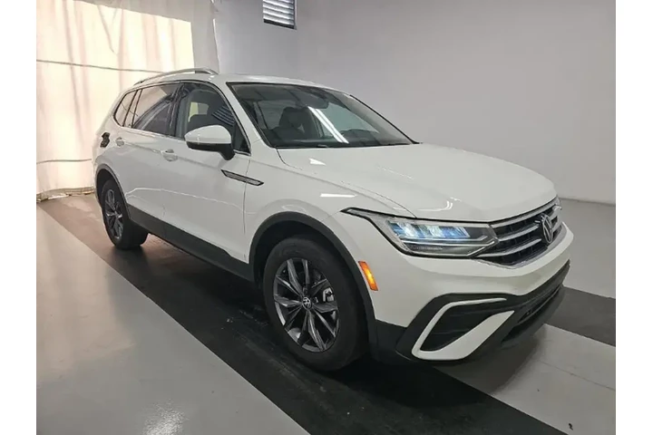 $18590 : Volkswagen Tiguan 2024 Wolfs image 3