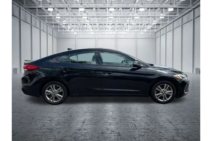 $10995 : Hyundai ELANTRA 2018 Value E image 8