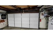 Garage door / Puerta garaje thumbnail