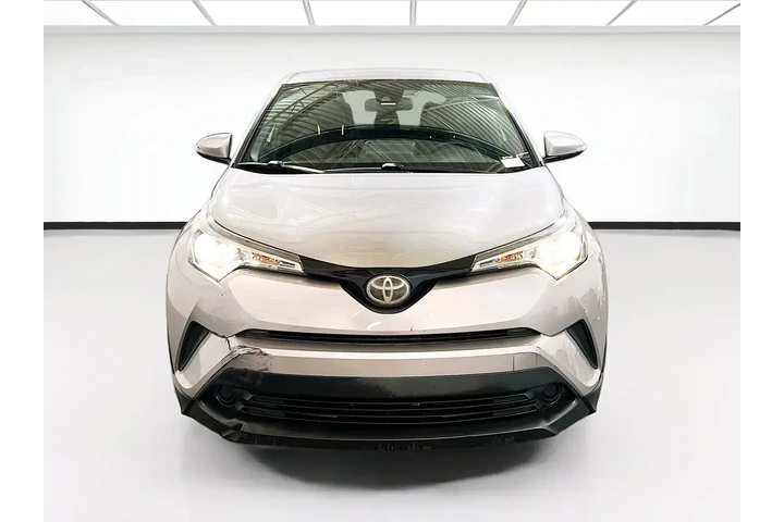$17250 : Toyota C-HR 2019 XLE 4dr Cro image 4